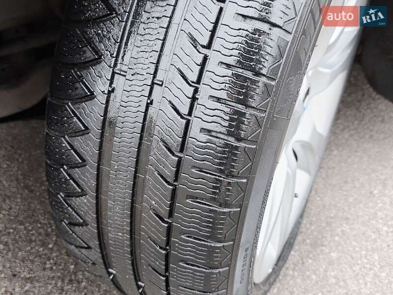 Седан BMW 3 Series 2014 в Хмельницькому