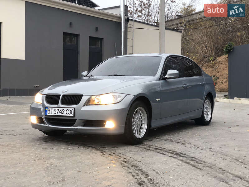 Седан BMW 3 Series 2005 в Николаеве фото Седан BMW 3 Series 2005 в Николаеве