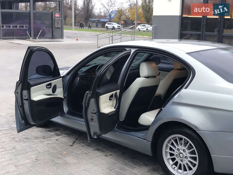 Седан BMW 3 Series 2005 в Николаеве фото 12 Седан BMW 3 Series 2005 в Николаеве