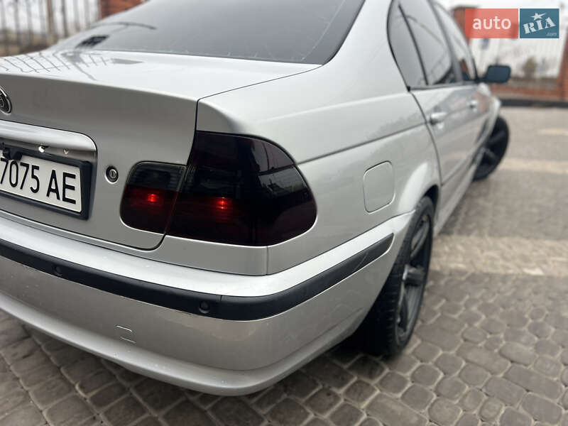 Седан BMW 3 Series 2002 в Кривом Роге