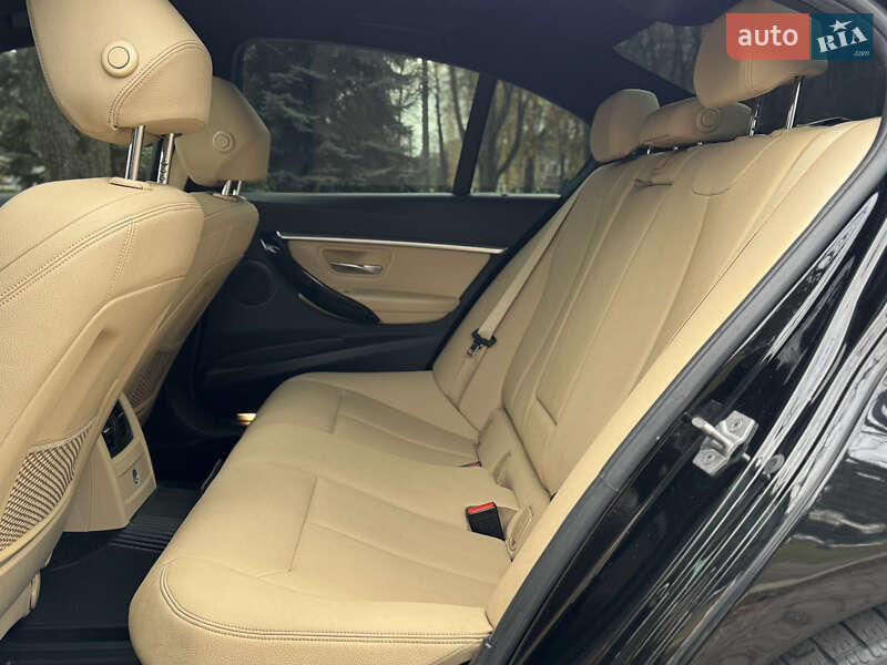 Седан BMW 3 Series 2017 в Конотопе