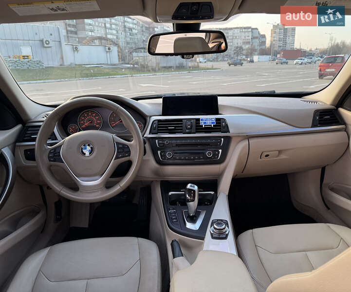 Седан BMW 3 Series 2012 в Конотопе