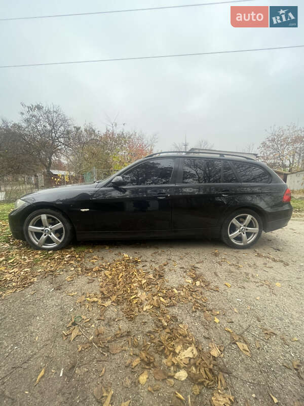 Универсал BMW 3 Series 2005 в Николаеве