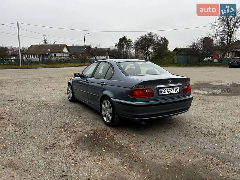 Седан BMW 3 Series 2001 в Изяславе
