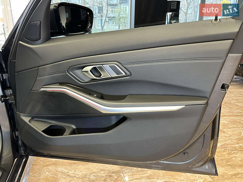 Седан BMW 3 Series 2019 в Киеве