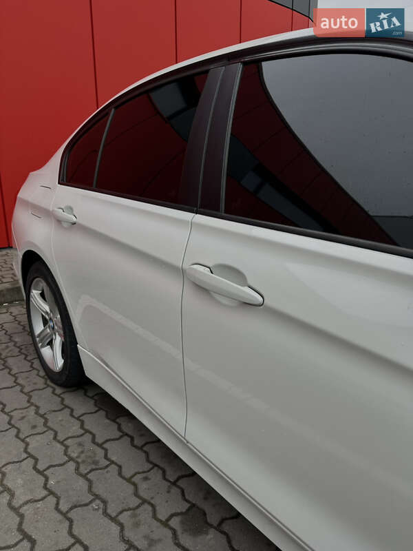 Седан BMW 3 Series 2013 в Львові