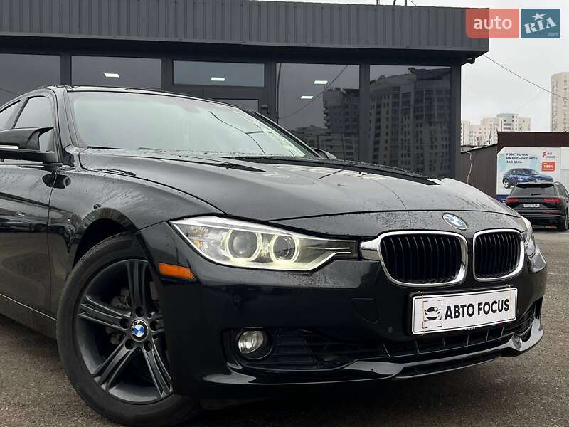 Седан BMW 3 Series 2015 в Киеве
