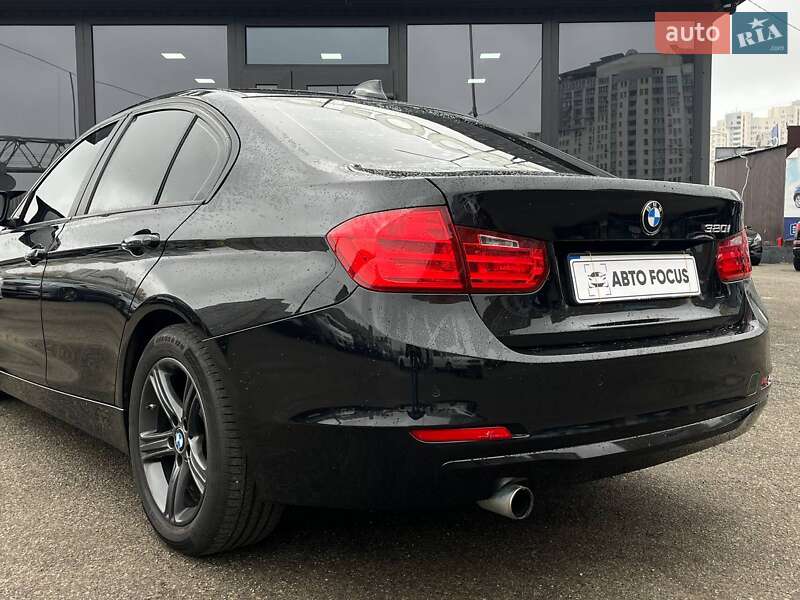 Седан BMW 3 Series 2015 в Киеве