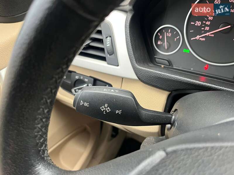 Седан BMW 3 Series 2015 в Киеве