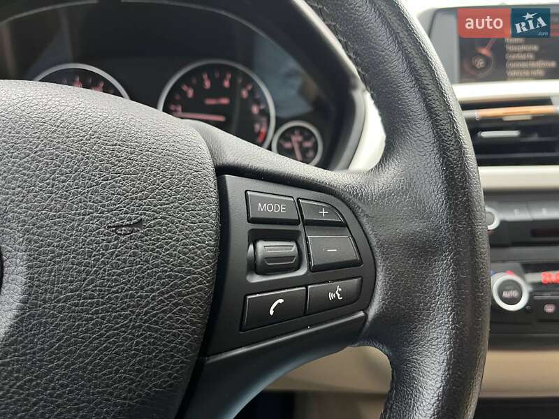 Седан BMW 3 Series 2015 в Киеве