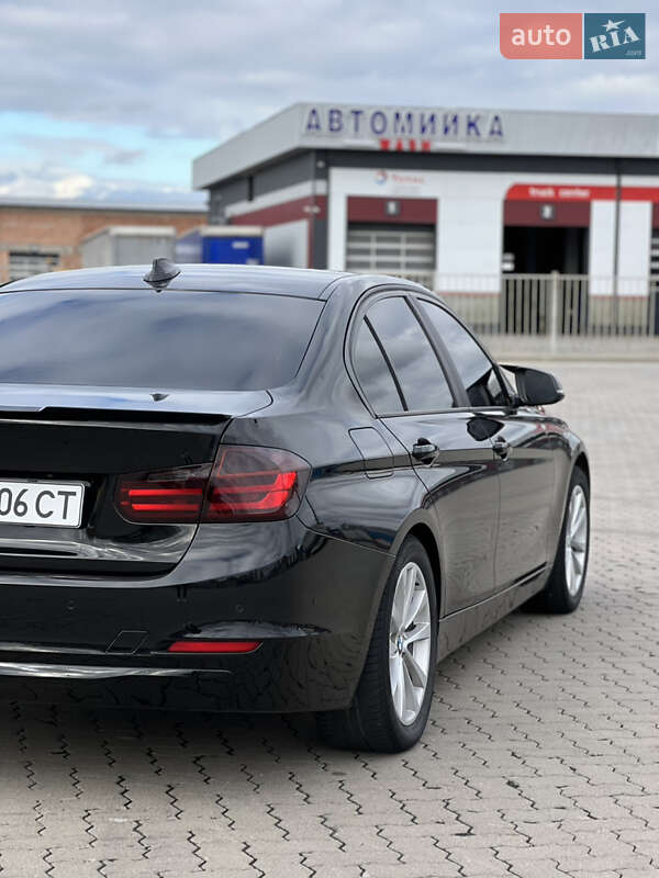 Седан BMW 3 Series 2012 в Сарнах