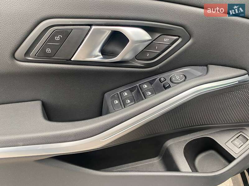 Седан BMW 3 Series 2023 в Киеве фото 41 Седан BMW 3 Series 2023 в Киеве