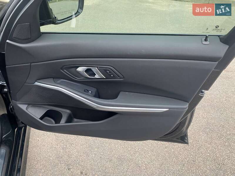 Седан BMW 3 Series 2023 в Киеве фото 81 Седан BMW 3 Series 2023 в Киеве