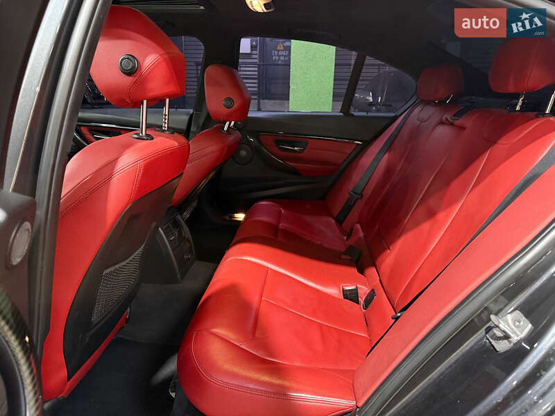 Седан BMW 3 Series 2016 в Києві