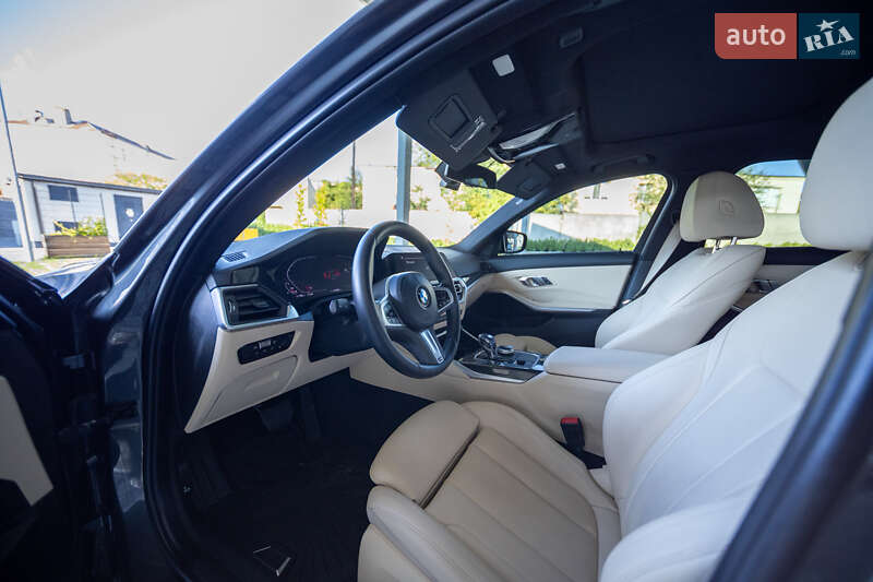 Седан BMW 3 Series 2019 в Львове