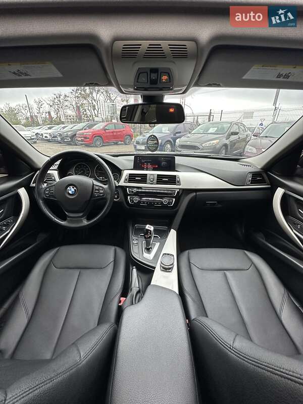 Седан BMW 3 Series 2017 в Белогородке