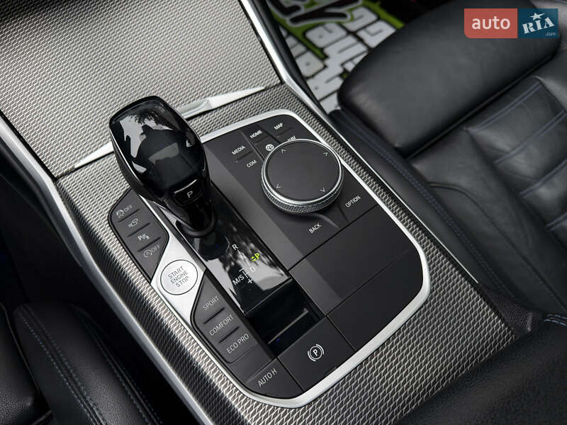 Седан BMW 3 Series 2018 в Киеве