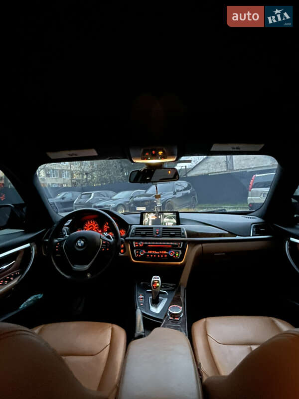 Седан BMW 3 Series 2015 в Виннице
