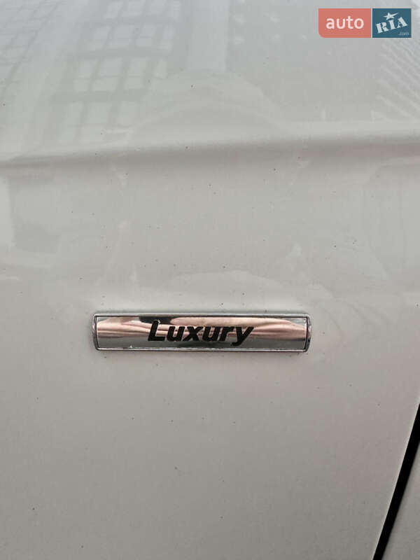 Седан BMW 3 Series 2013 в Киеве