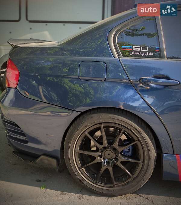 Седан BMW 3 Series 2005 в Одессе