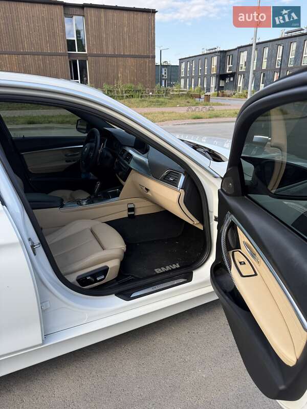 Седан BMW 3 Series 2016 в Чернігові