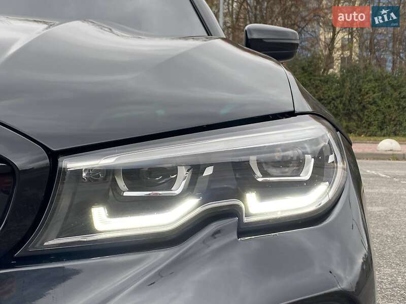 Седан BMW 3 Series 2020 в Львове