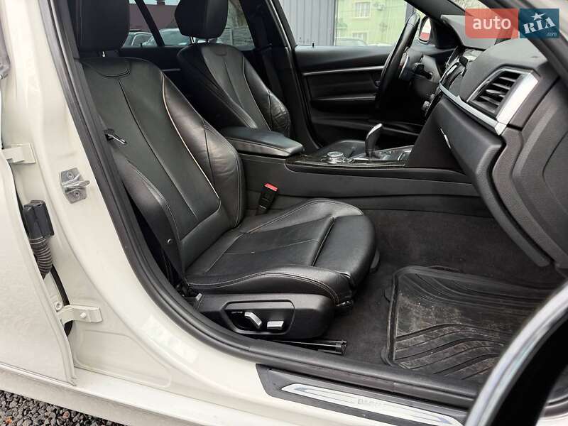 Седан BMW 3 Series 2016 в Хмельницькому