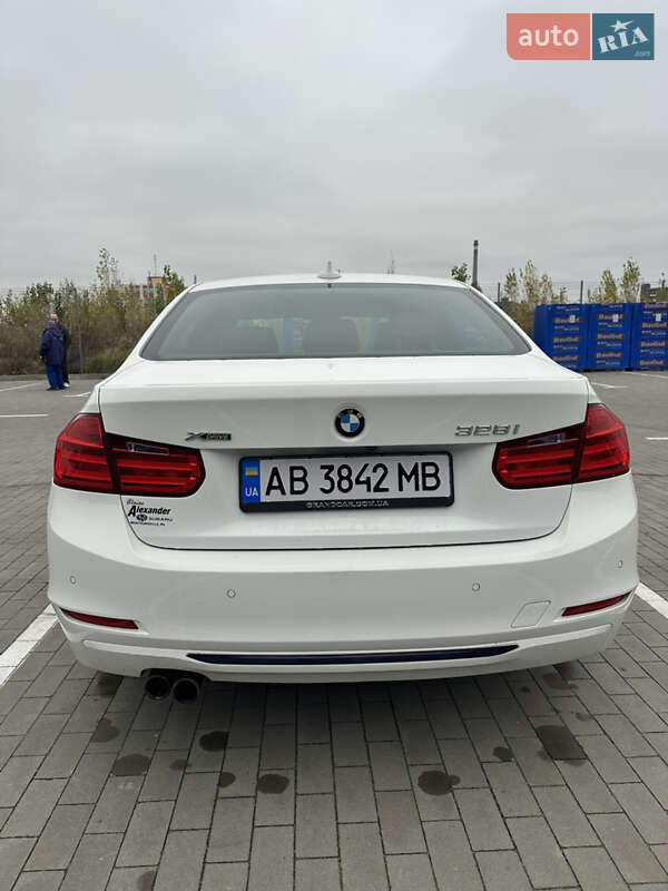 Седан BMW 3 Series 2014 в Вінниці