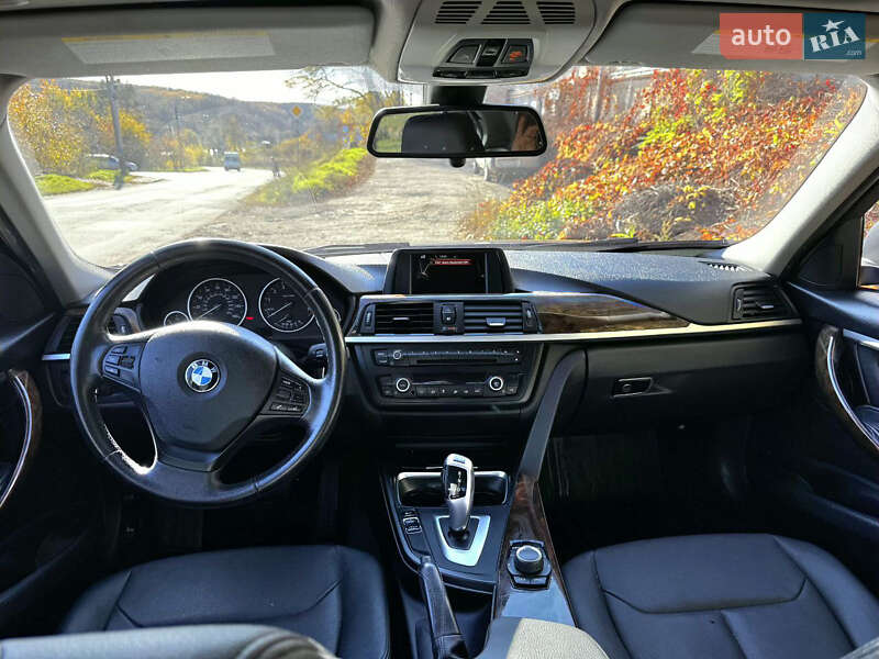 Седан BMW 3 Series 2014 в Умані