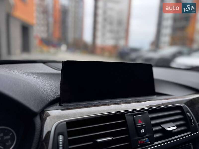 Седан BMW 3 Series 2016 в Ивано-Франковске