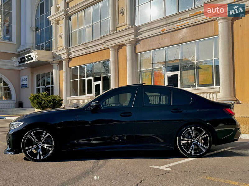 Седан BMW 3 Series 2019 в Одессе