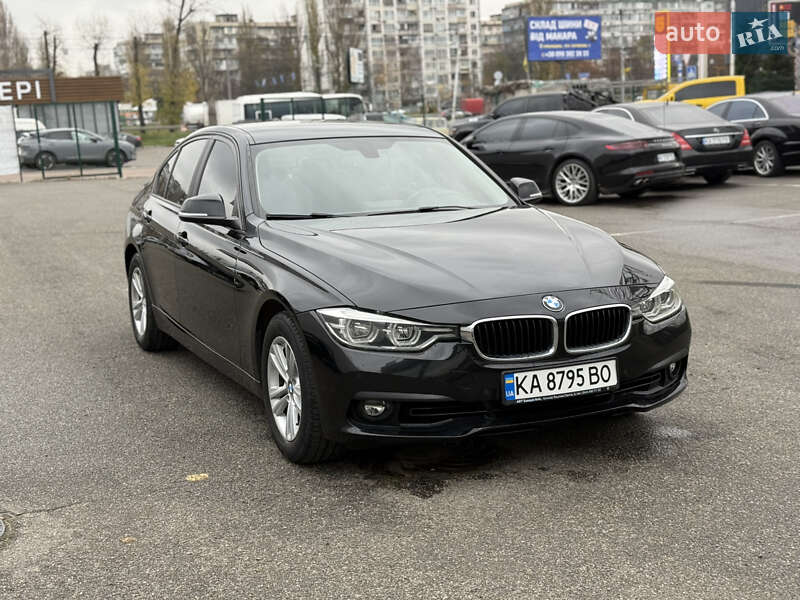 Седан BMW 3 Series 2015 в Киеве