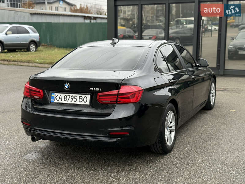 Седан BMW 3 Series 2015 в Киеве
