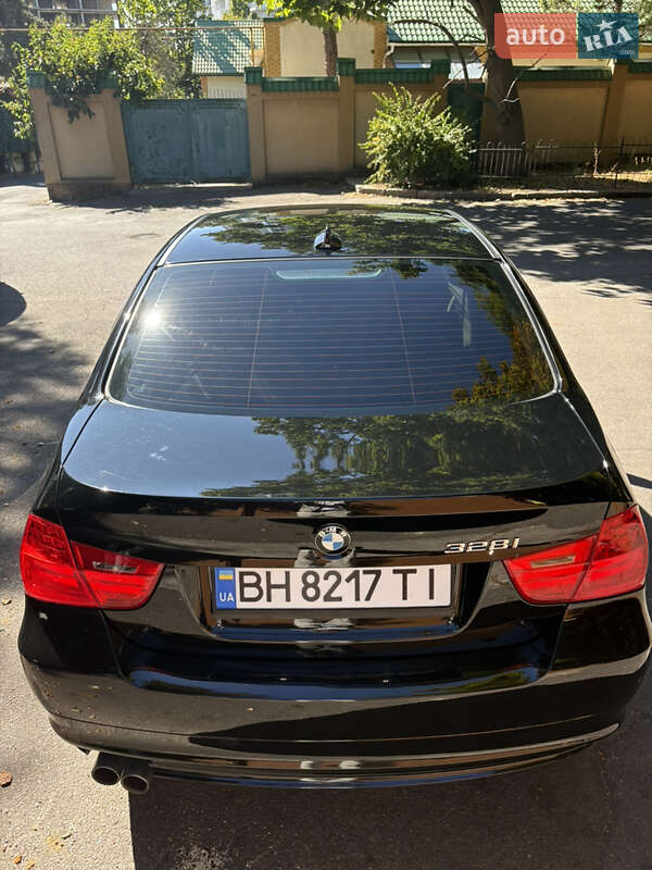Седан BMW 3 Series 2011 в Николаеве