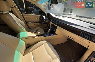 Седан BMW 3 Series 2011 в Николаеве
