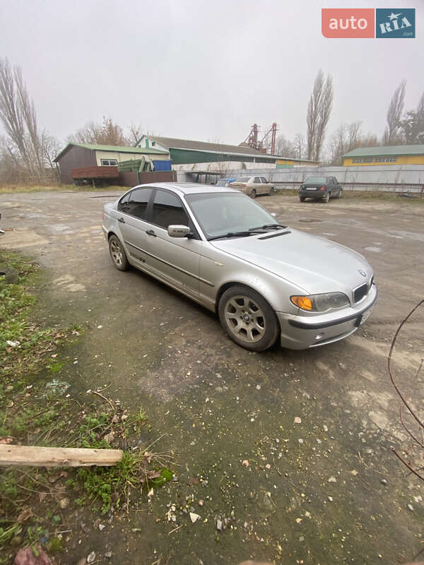 Седан BMW 3 Series 2003 в Белогорье