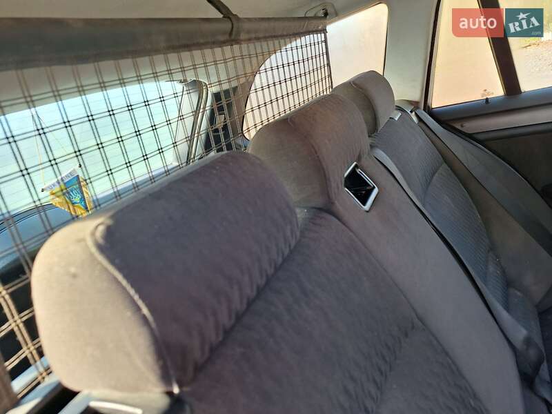 Универсал BMW 3 Series 2001 в Черновцах