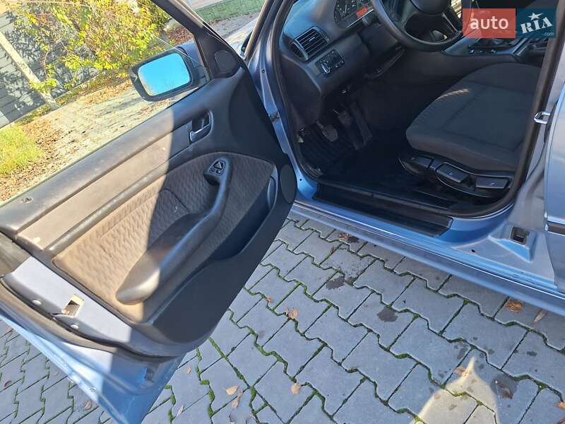 Универсал BMW 3 Series 2001 в Черновцах