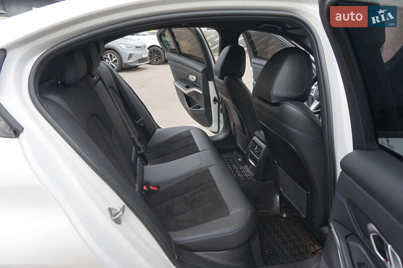 Седан BMW 3 Series 2022 в Одессе фото 30 Седан BMW 3 Series 2022 в Одессе
