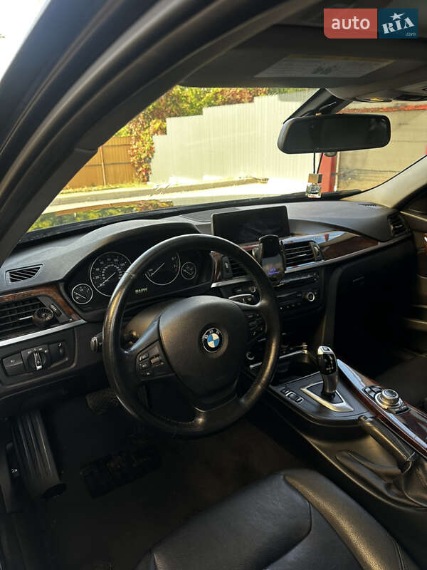 Седан BMW 3 Series 2013 в Измаиле