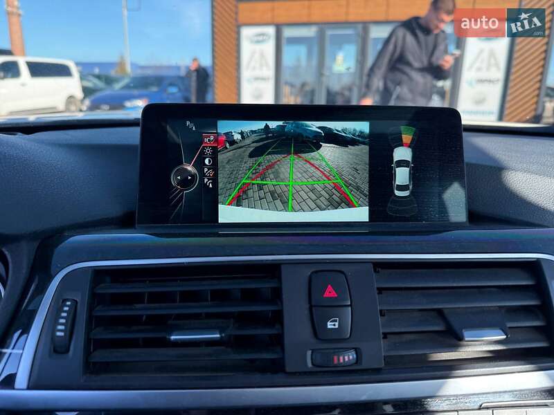 Седан BMW 3 Series 2016 в Львове