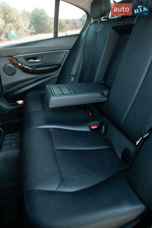 Седан BMW 3 Series 2015 в Золочеве фото 34 Седан BMW 3 Series 2015 в Золочеве