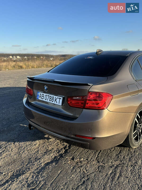 Седан BMW 3 Series 2013 в Баре