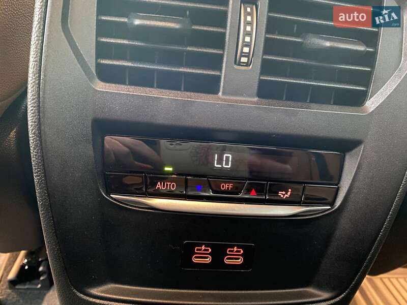 Седан BMW 3 Series 2023 в Дніпрі