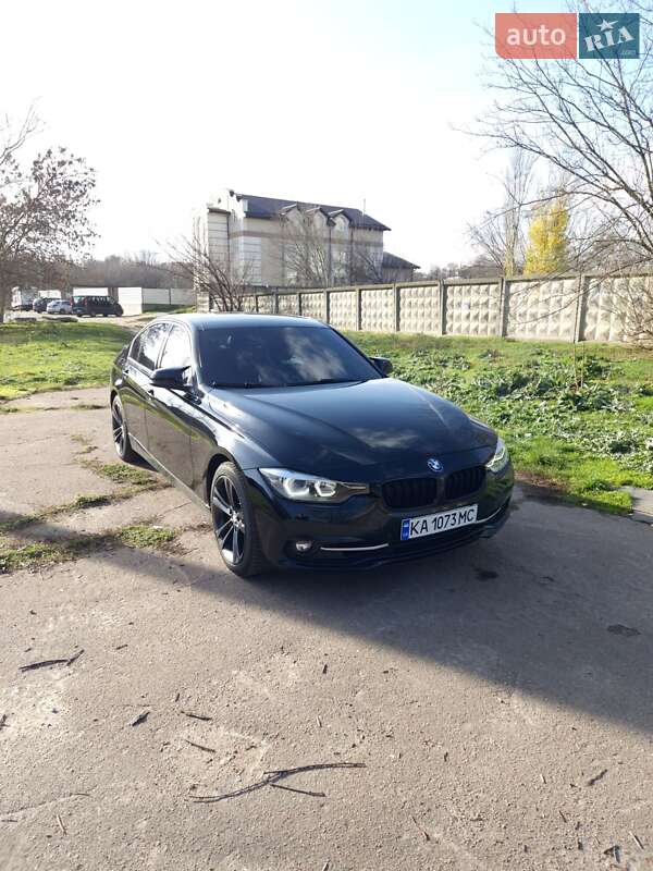 Седан BMW 3 Series 2016 в Кропивницькому
