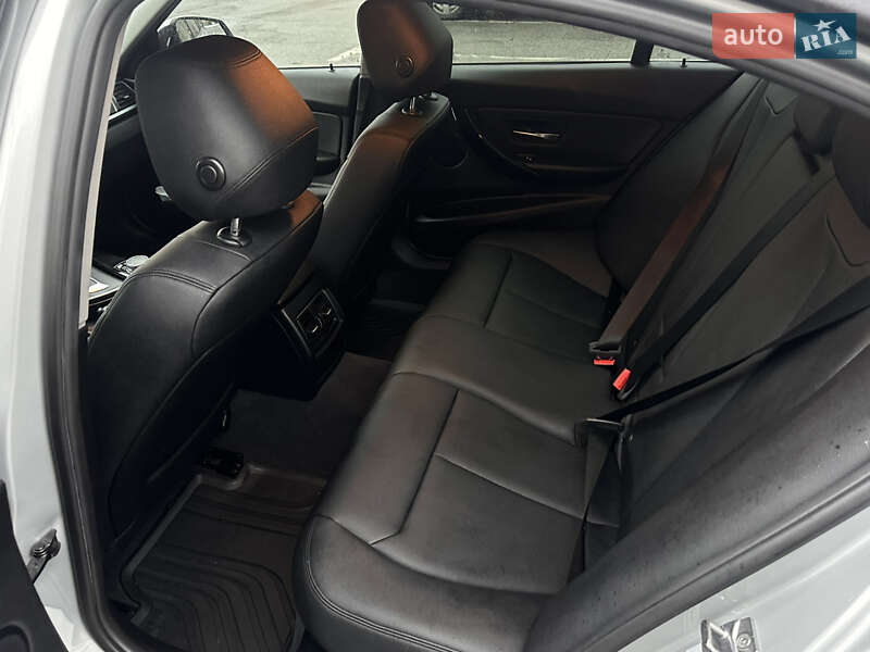 Седан BMW 3 Series 2015 в Броварах