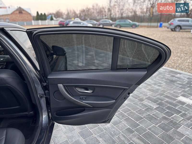 Седан BMW 3 Series 2016 в Коломые
