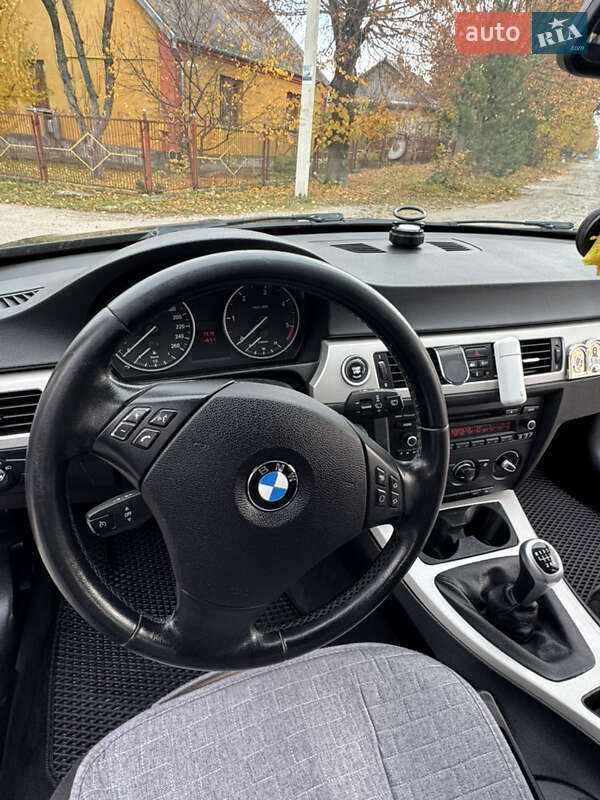 Универсал BMW 3 Series 2011 в Кременце фото 30 Универсал BMW 3 Series 2011 в Кременце