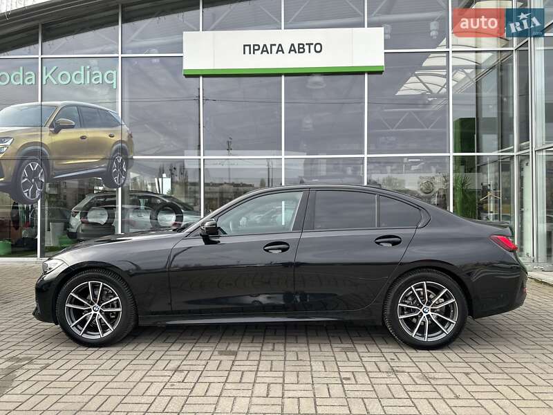 Седан BMW 3 Series 2022 в Киеве