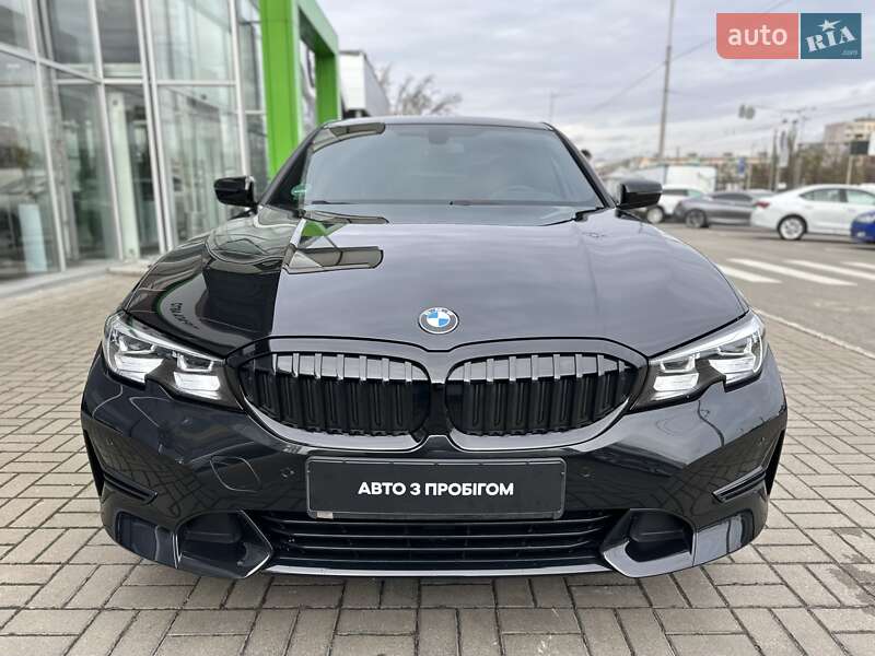 Седан BMW 3 Series 2022 в Киеве